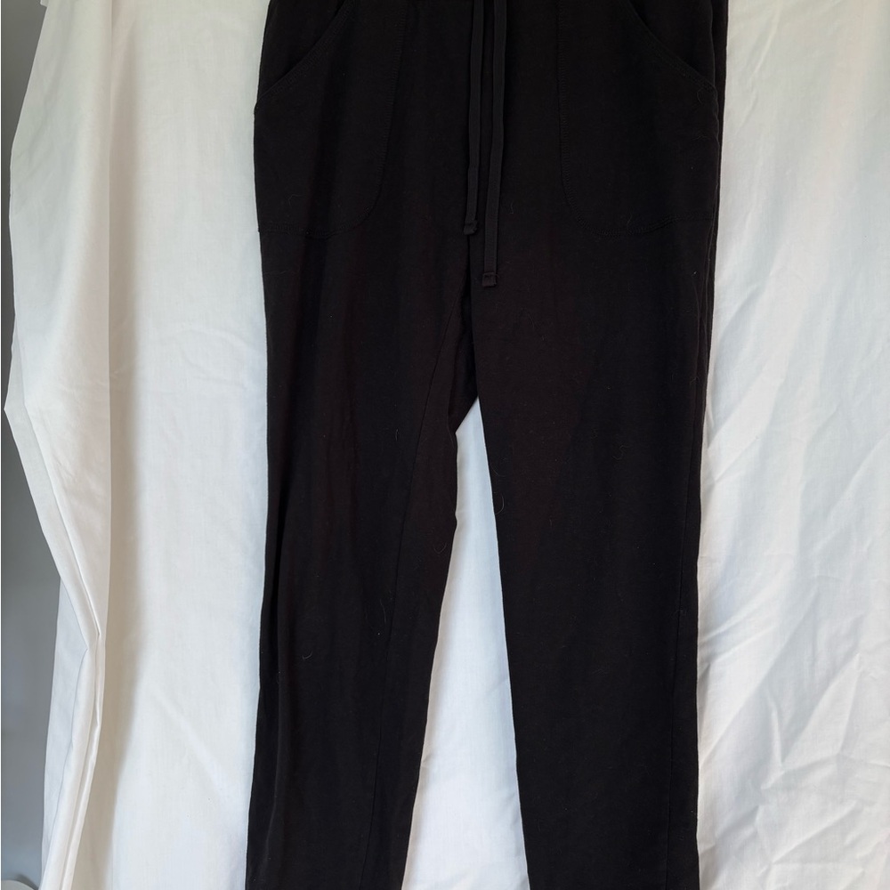 Sleek Black Joggers for Versatile Comfort